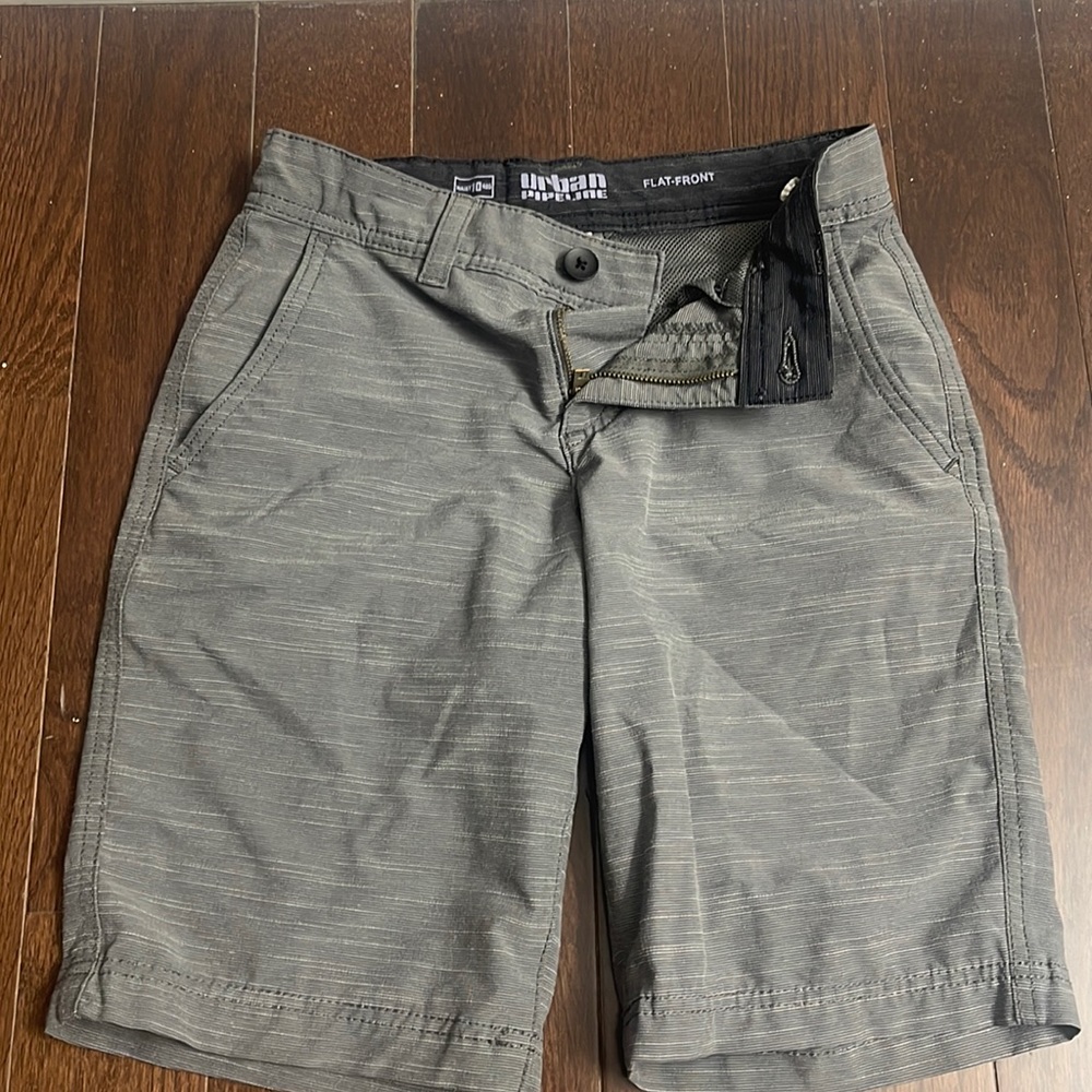 boys shorts 10- urban pipeline gray shorts